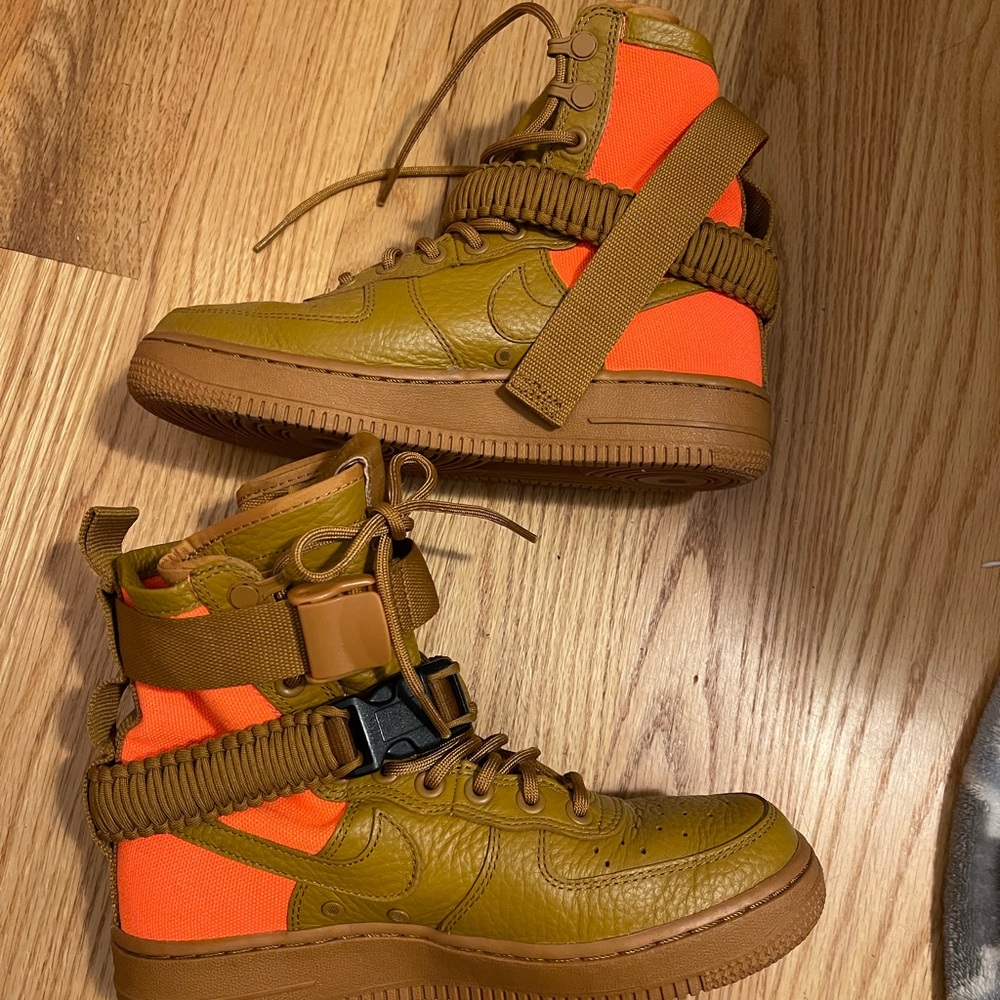 Nike SF Air Force 1 'Desert Ochre' 903270-778 size 5 mens/6.5 womens
